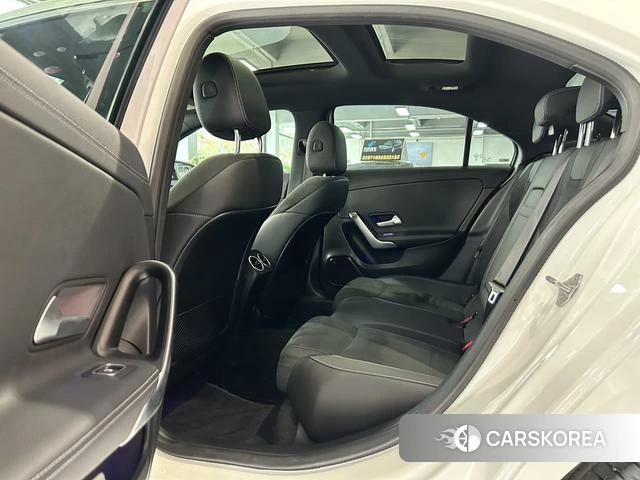 Mercedes-Benz Class A 2023 Белый из Китая