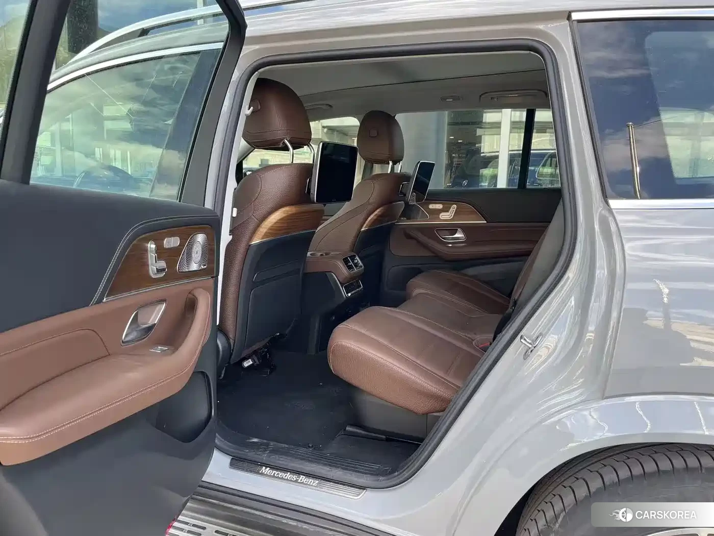 Mercedes-Benz GLS 2026 Silver/gray из Китая