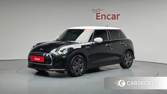 Mini Cooper 2023 Черный из Кореи