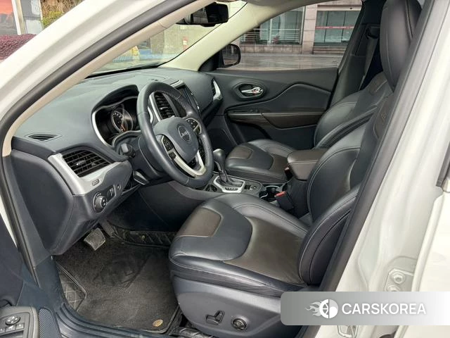 Jeep Free light 2020 Белый из Китая