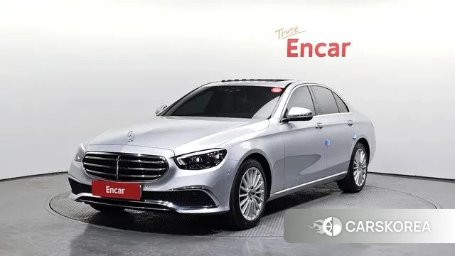 Mercedes-Benz E-Class W213 2021 Серебристо-серый из Кореи