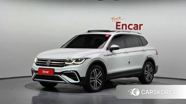 Volkswagen Tiguan Allspace 2023 Белый из Кореи