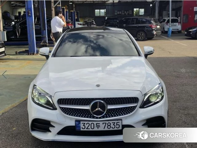 Mercedes-Benz C-Class W205 2023 Белый из Кореи