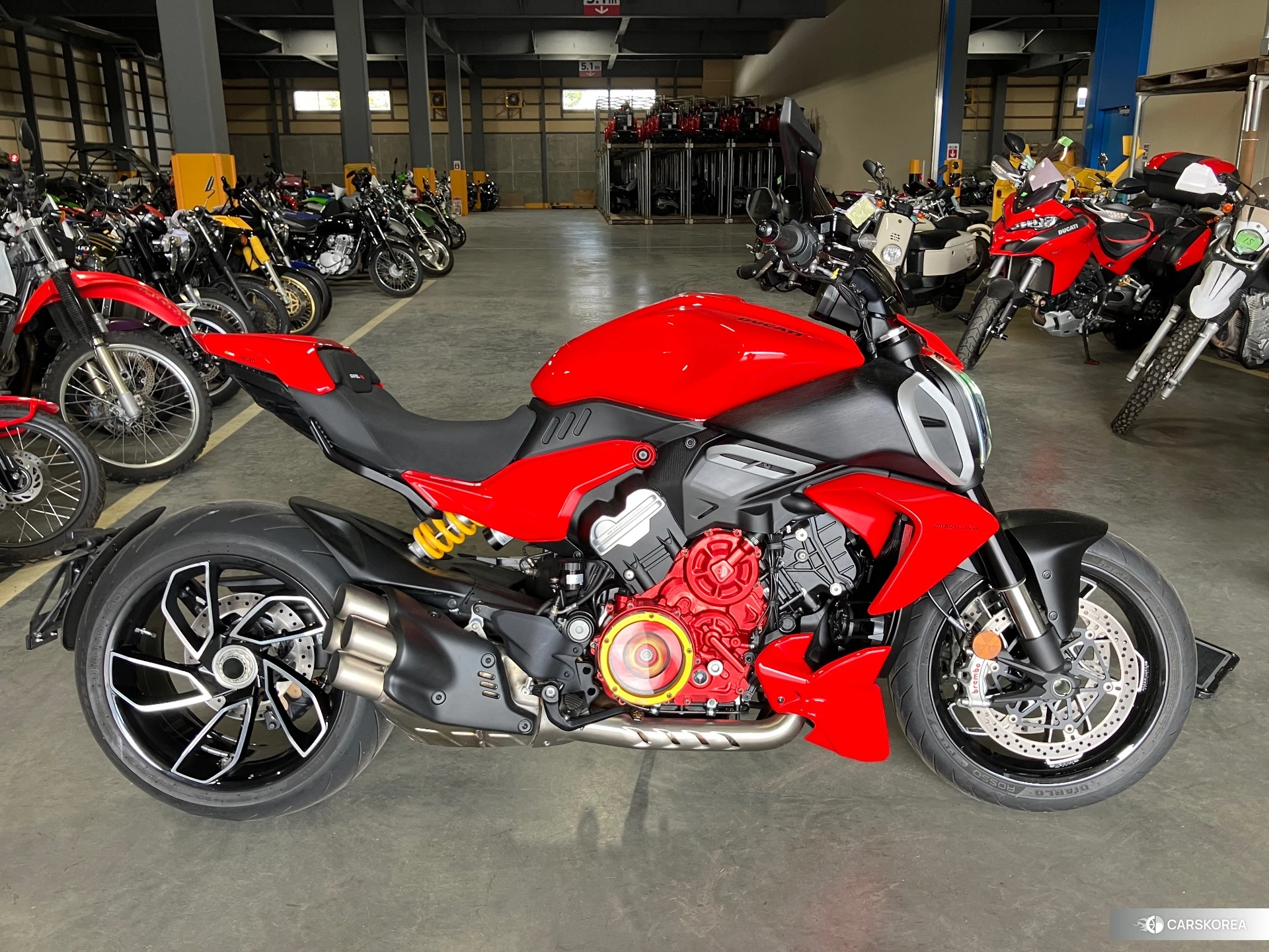 Проданный Ducati DIAVEL V4 2025 из Японии
