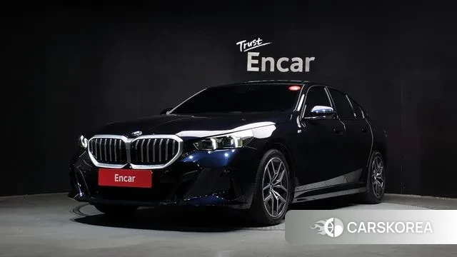 BMW 5 Series (G60) 2024 Черный из Кореи