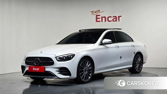 Mercedes-Benz E-Class W213 2021 Белый из Кореи