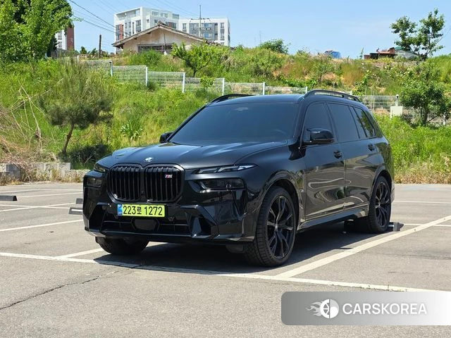 BMW X7 (G07) 2025 Черный из Кореи