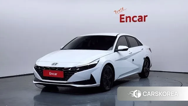 Hyundai Avante Hybrid (CN7) 2023 Белый из Кореи