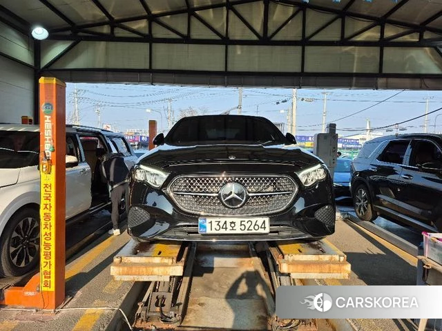 Mercedes-Benz E-Class W214 2024 Черный из Кореи