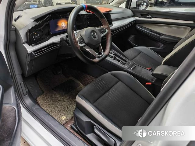 Volkswagen Golf 2021 Белый из Китая