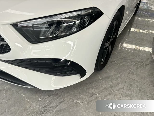 Mercedes-Benz Class A 2023 Белый из Китая