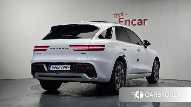 Genesis GV70 2021 Белый из Кореи