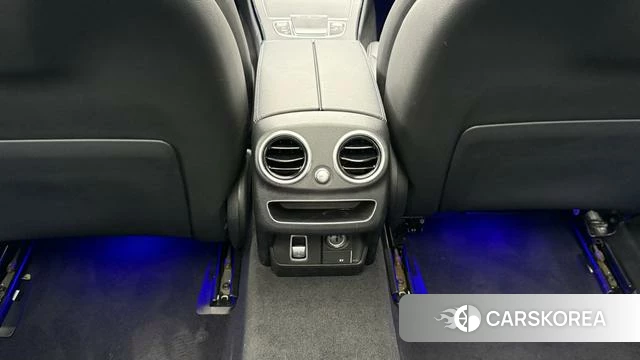 Mercedes-Benz Class C 2021 Белый из Китая