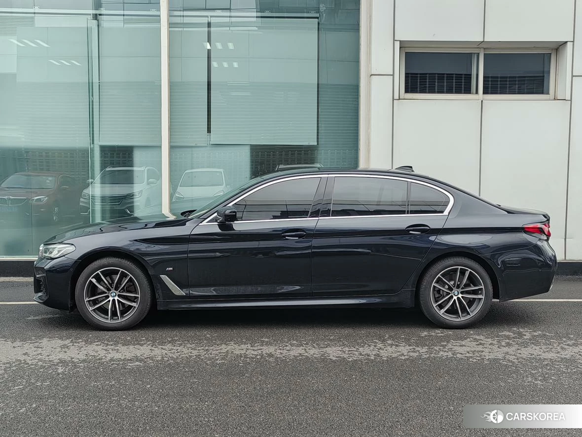 BMW 5 series 2021 Черный из Китая