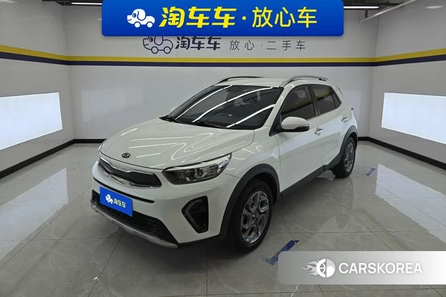 Kia Yi Ran 2018 Белый из Китая