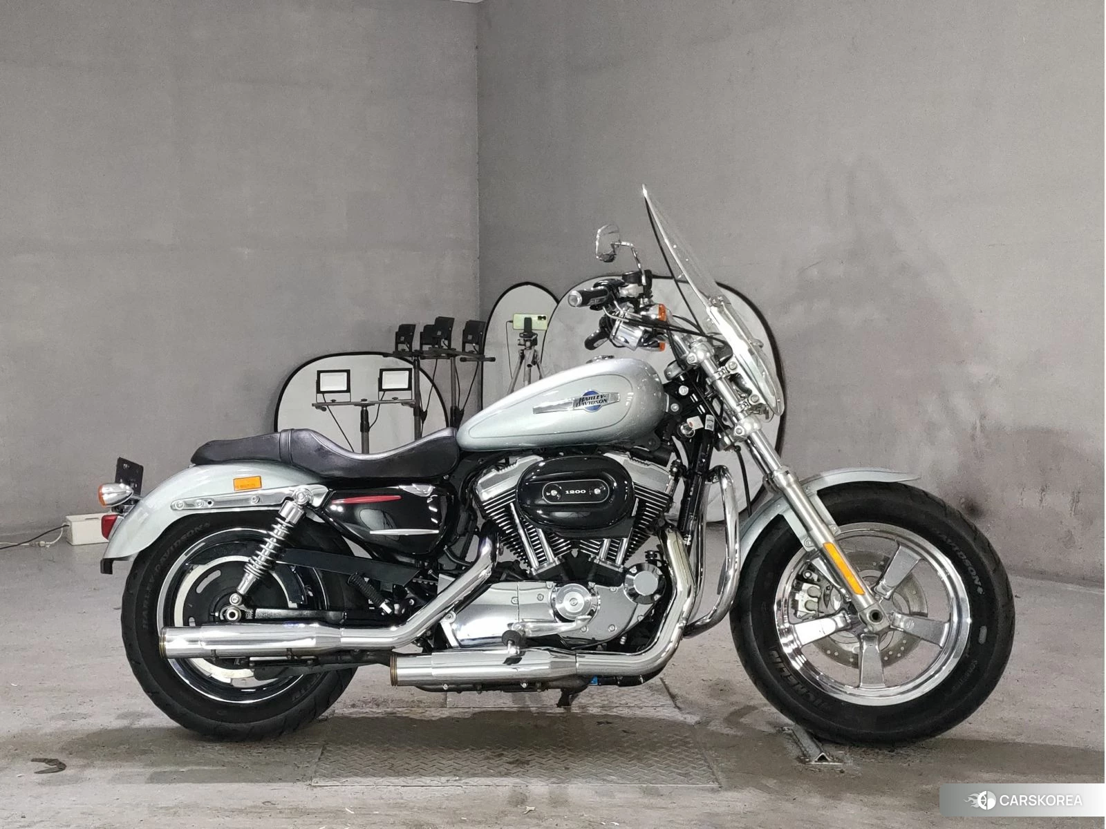 Проданный Harley-Davidson Sportster XL1200C 2011 из Японии, фото 2