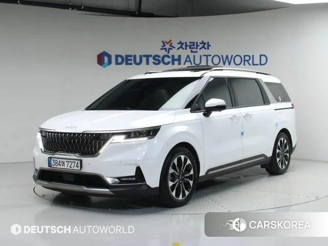 Kia Carnival 4th generation 2023 Белый из Кореи