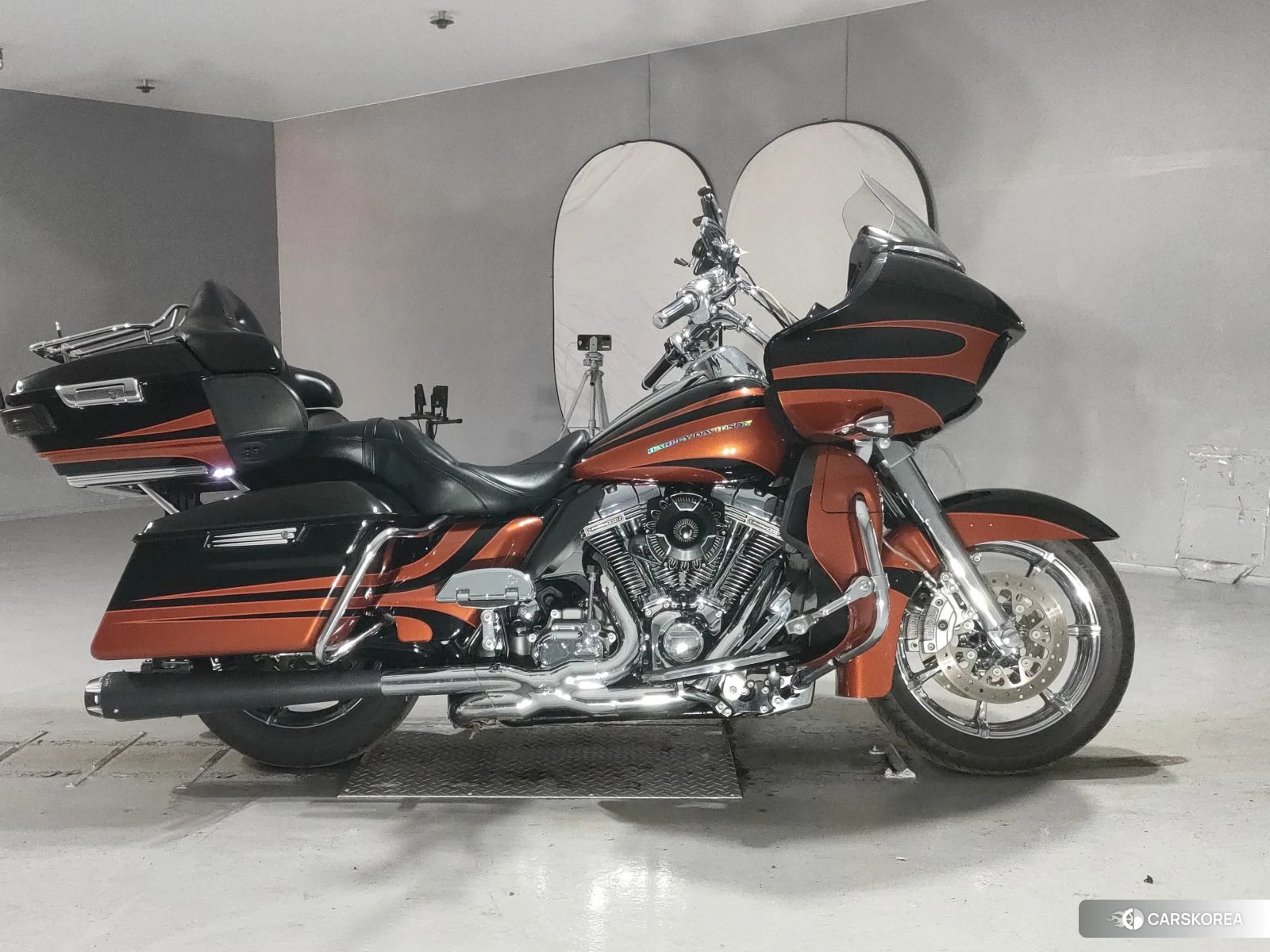 Проданный Harley-Davidson Road Glide FLTRUSE1800 CVO 2015 из Японии, фото 3