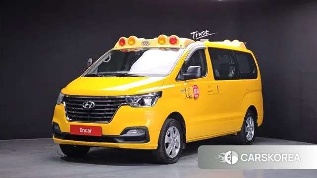 Hyundai The New Grand Starex 2018 Желтый из Кореи