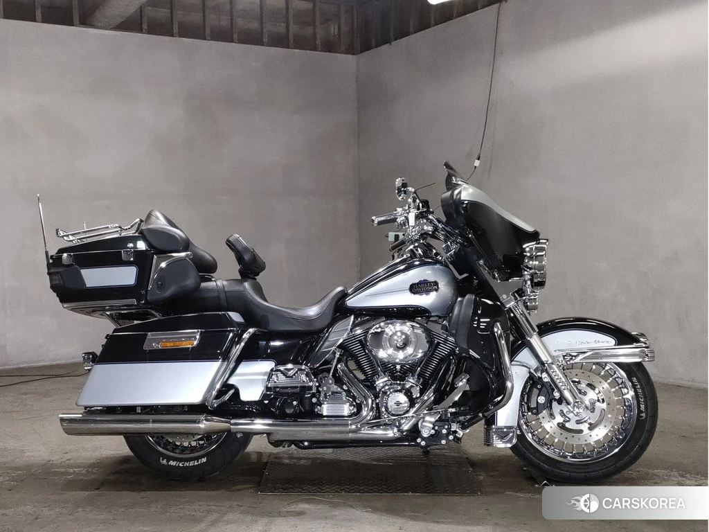 Проданный Harley-Davidson Electra Glide FLHTCU1690 2013 из Японии, фото 2