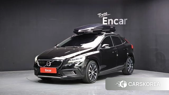 Volvo V40 Cross-Country 2019 Черный из Кореи