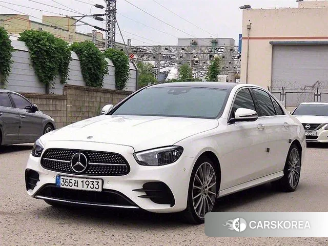 Mercedes-Benz E-Class W213 2021 Белый из Кореи