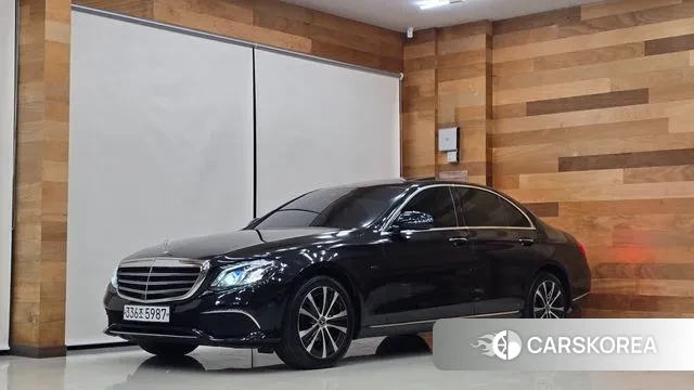 Mercedes-Benz E-Class W213 2019 Черный из Кореи