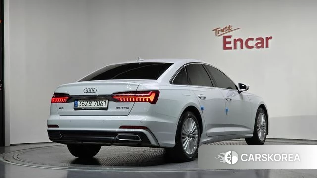 Audi A6 (C8) 2021 Белый из Кореи