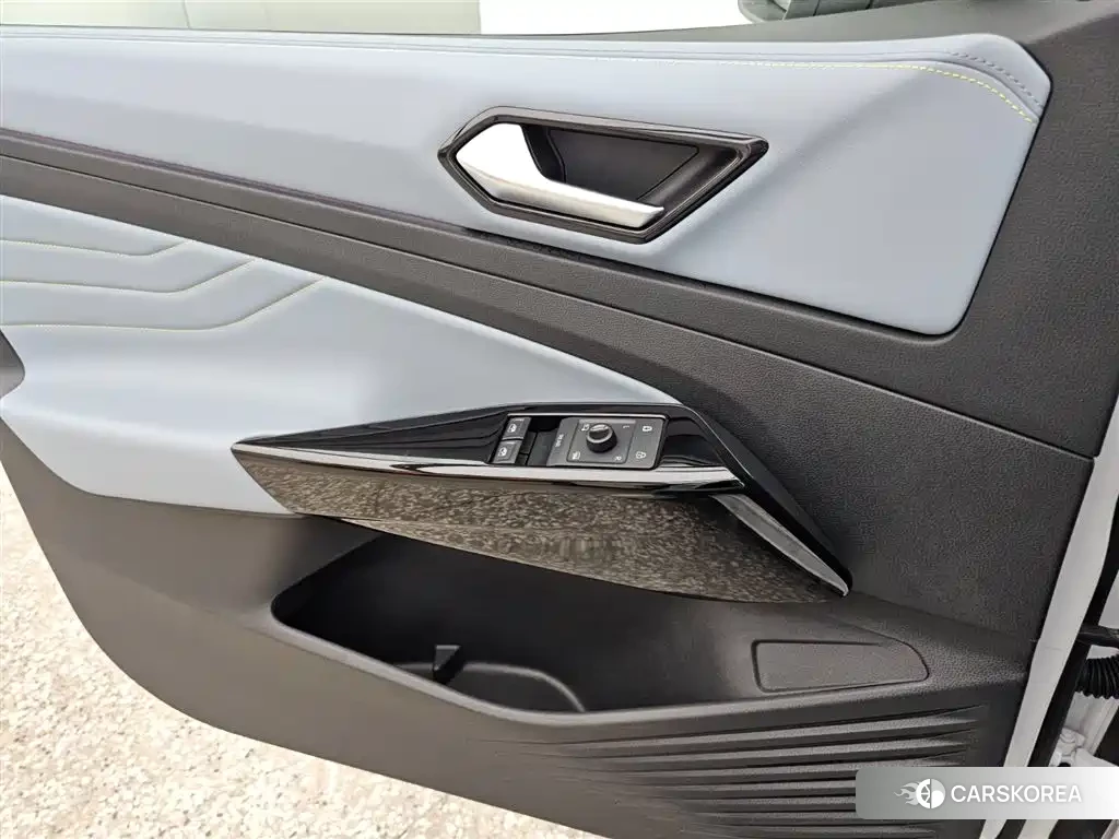 Volkswagen ID.4 X 2024 Белый из Китая