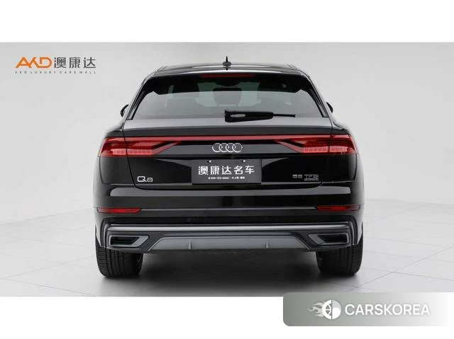 Audi Q8 2022 Черный из Китая