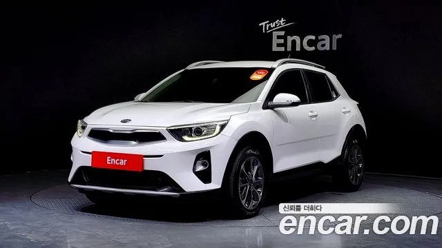 Kia Stonic 2018 Белый из Кореи