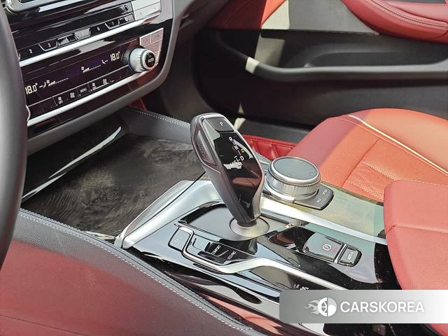 BMW 5 series 2022 Черный из Китая