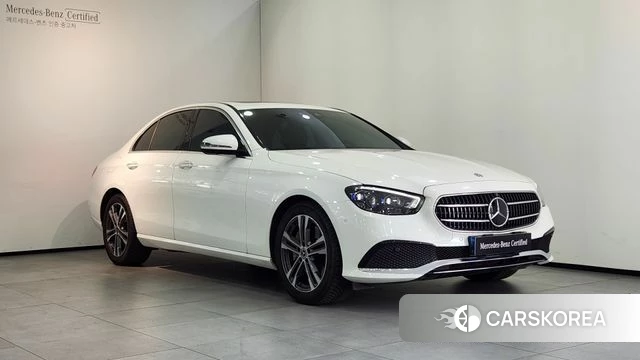 Mercedes-Benz E-Class W213 2022 Белый из Кореи