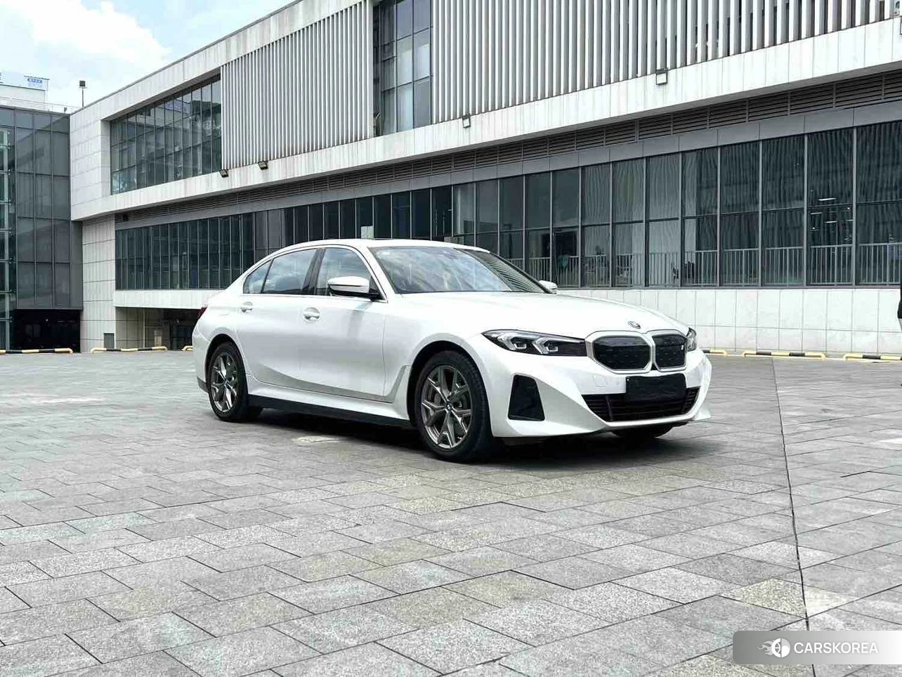 BMW i3 2024 Белый из Китая