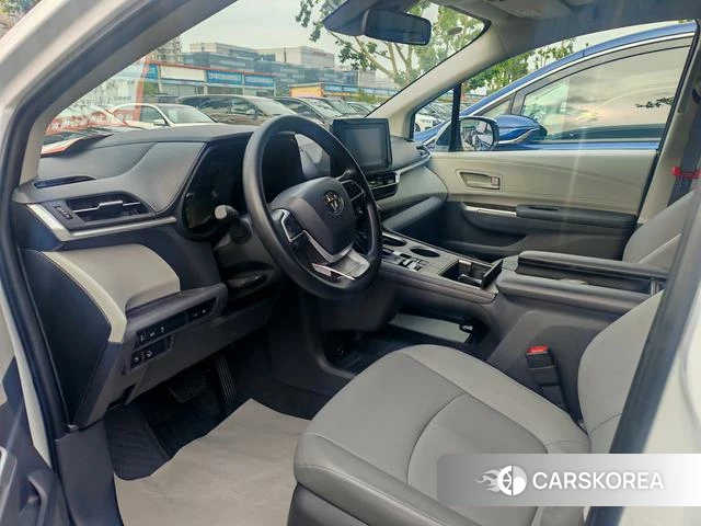 Toyota Grevia 2024 Белый из Китая