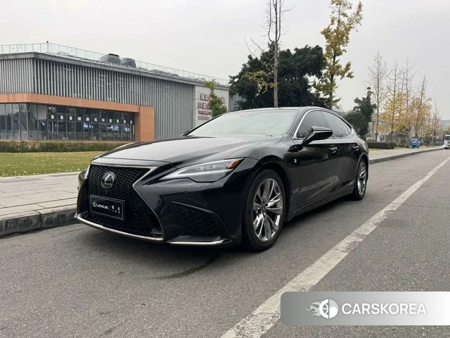 Lexus LS 2022 Черный из Китая