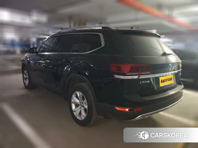 Volkswagen Tourang 2021 Черный из Китая