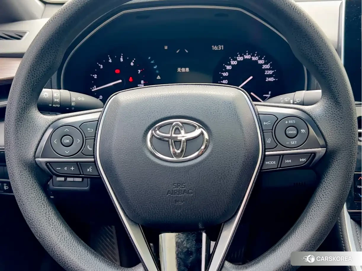 Toyota Avalon 2023 Champagne/brown из Китая