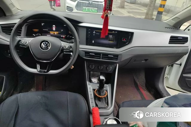 Volkswagen Polo 2023 Белый из Китая