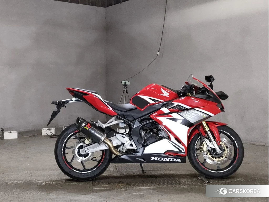 Проданный Honda CBR250RR 2017 из Японии, фото 2