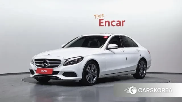 Mercedes-Benz C-Class W205 2018 Белый из Кореи