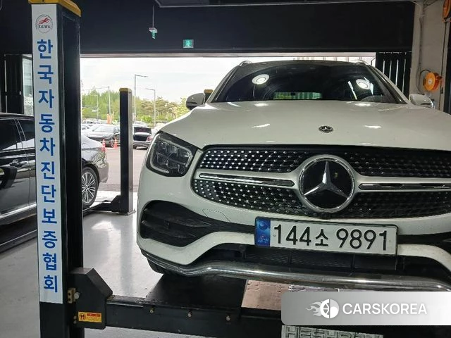 Mercedes-Benz GLC-Class X253 2022 Белый из Кореи