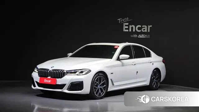 BMW 5 Series (G30) 2021 Белый из Кореи