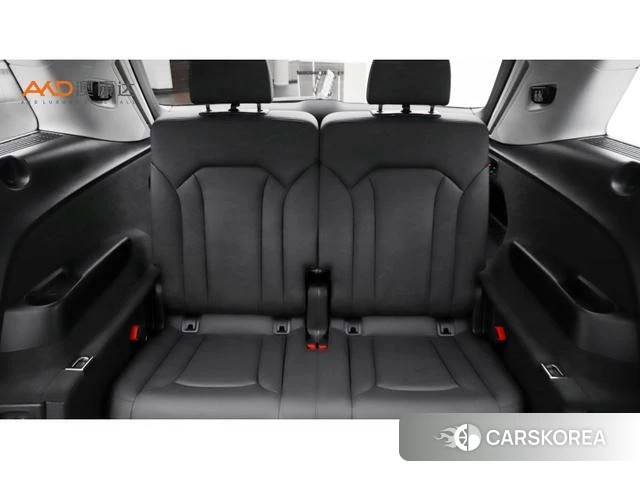 Audi Q7 2021 Серебристо-серый из Китая