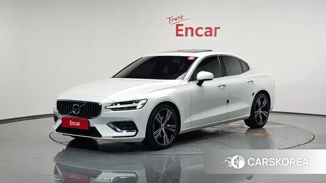 Volvo S60 3rd generation 2021 Белый из Кореи