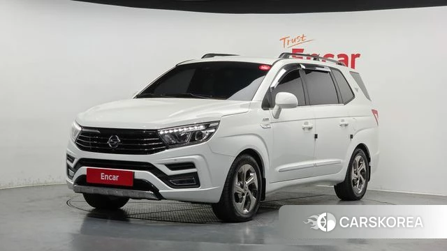 Ssangyong Korando Turismo 2018 Белый из Кореи