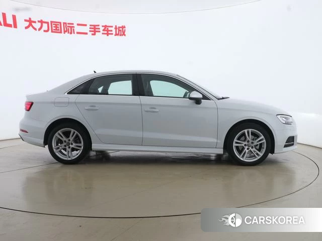 Audi A3 2021 Белый из Китая