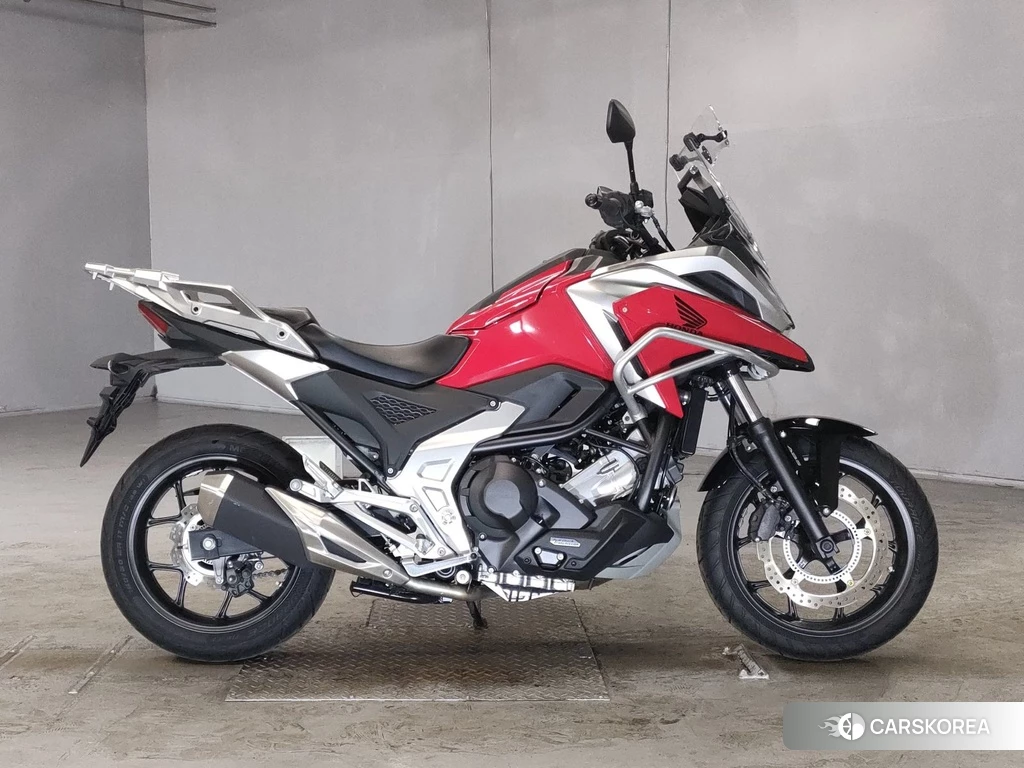 Проданный Honda NC750X DCT 2021 из Японии