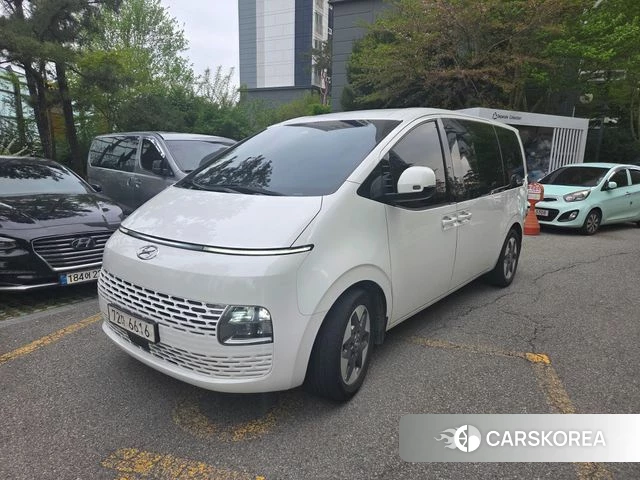 Hyundai Staria 2022 Белый из Кореи