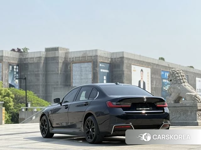 BMW i3 2025 Черный из Китая